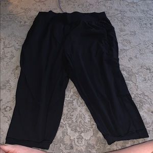 Lululemon crop loose